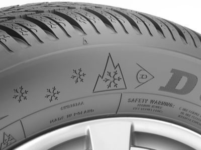 Das neue Alpine Symbol auf einem Dunlop Reifen